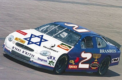 Jew-Sponsored Stock Car Booed Off Track