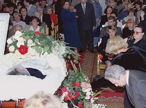 Elegant Funeral Ruined By Presence Of Hideous Corpse