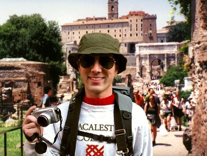 Guy In Rome Does As The Tourists Do