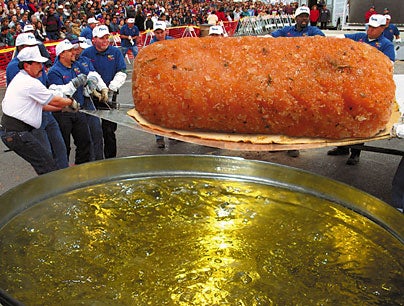 World's Fattest Town Makes, Consumes World's Largest Mozzarella Stick