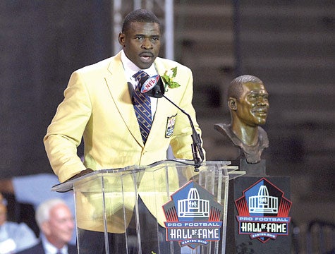 Michael Irvin Demands Bigger, ‘Golder’ Hall Of Fame Bust