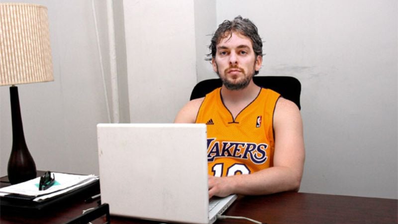 Pau Gasol Googles 'Lakers + Celtics + Rivalry'