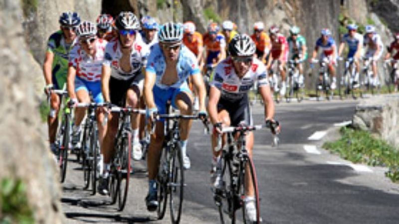 Tour De France Cyclists Make It Past Dreaded Underwater Stage