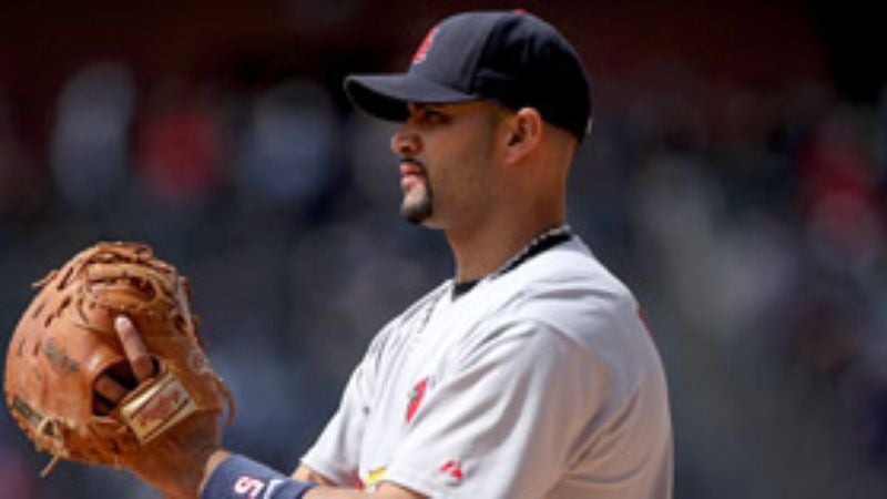 Base Runners Agree Albert Pujols Most Awkward First Baseman To Talk To