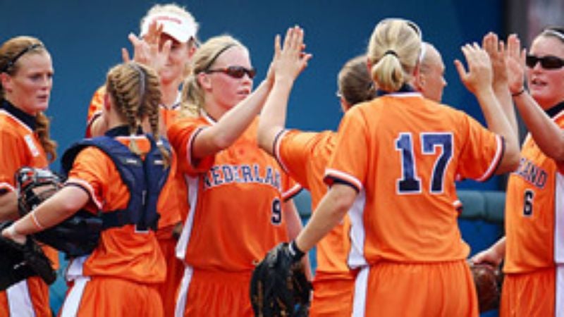 Netherlands Taught How To Play Softball Seconds Before Being Shoved Onto Field Against U.S. Team