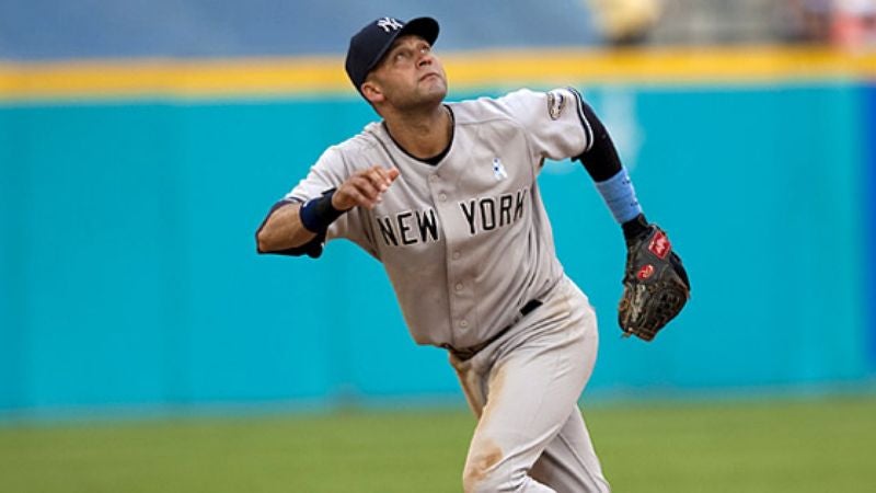 Derek Jeter Makes Easy Play Look Easy