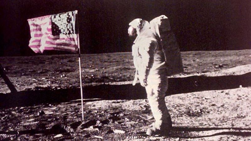 Conspiracy Theorist Convinces Neil Armstrong Moon Landing Was Faked