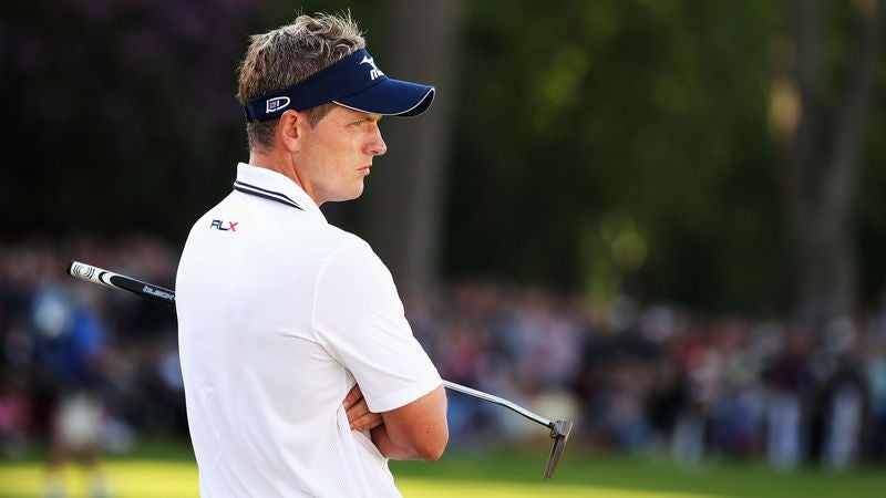 Nation's Women Throwing Themselves At New No. 1 Ranked Golfer Luke Donald