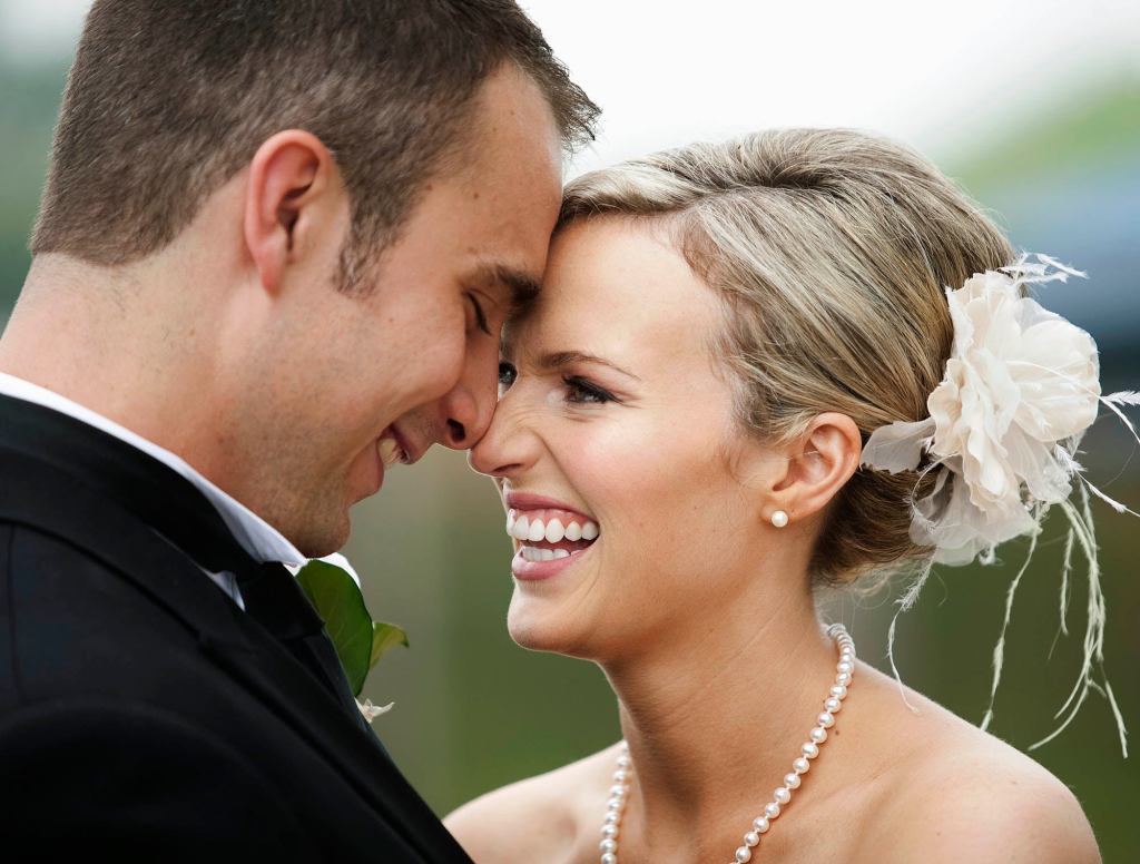 Fear Of Being Alone, Ticking Biological Clock Wed In Beautiful Outdoor Ceremony