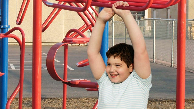 Single Fat Kid Takes 50 Years Off Jungle Gym's Life