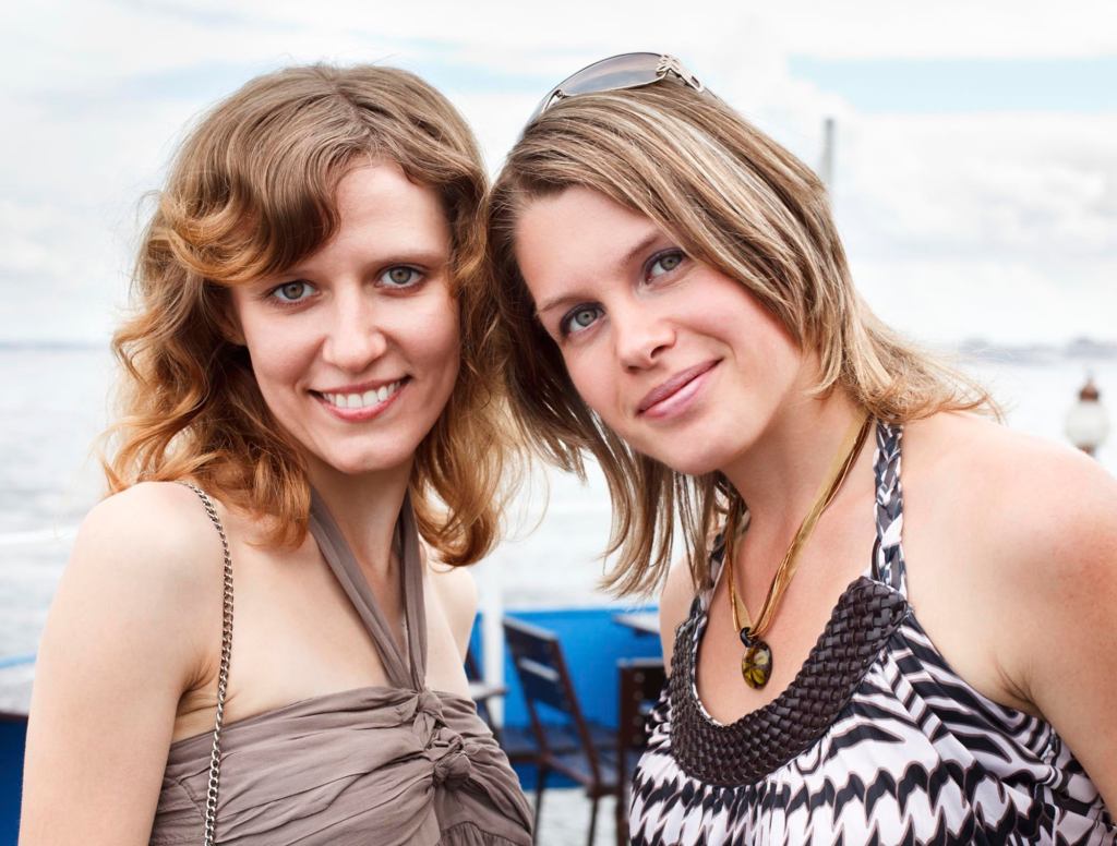 Single Woman Has Facebook Profile Picture With Sister