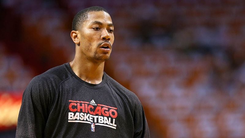 Derrick Rose Wondering If He Should Start Rehabbing Knee Sometime This Summer