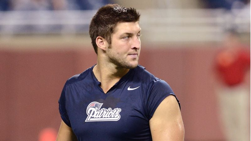 Report: Several NFL Teams Interested In Tim Tebow As Grounds Crew Worker