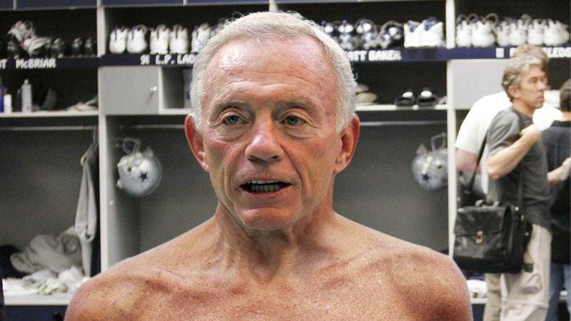 Locker Room Reporter Still Hasn’t Gotten Used To Seeing Jerry Jones Naked