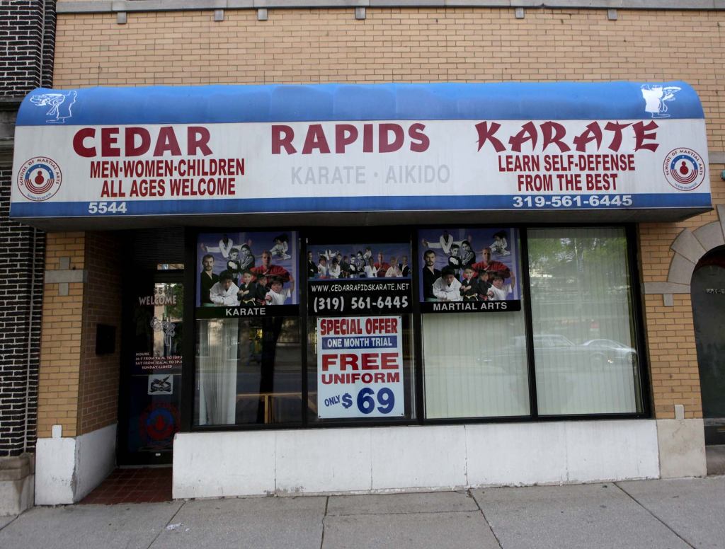 Karate Studio Hoping To Get Local Phone Number That Spells Out Word ‘Kick’ Or ‘Chop’