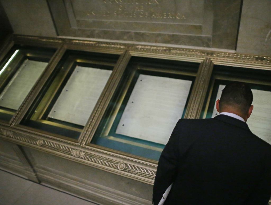 National Archives Clearly Stored Constitution In Three-Ring Binder