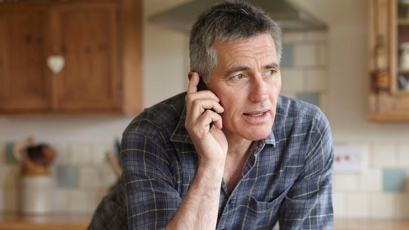 Dad Receives Advance Intelligence On Visiting Son’s New Eyeliner