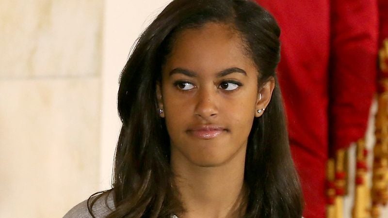 Relieved Malia Obama Quietly Thanks Secret Service Agents For Taking Rap For Her