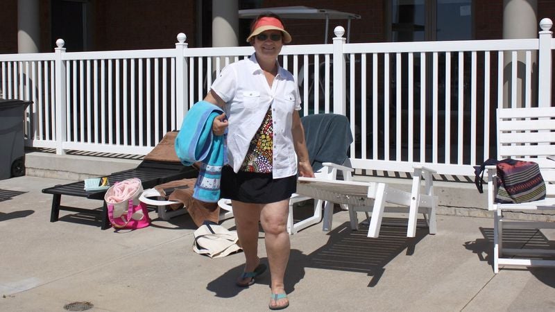 Mom Triumphantly Drags Hotel Pool Lounge Chair Back To Family Like Fresh Kill