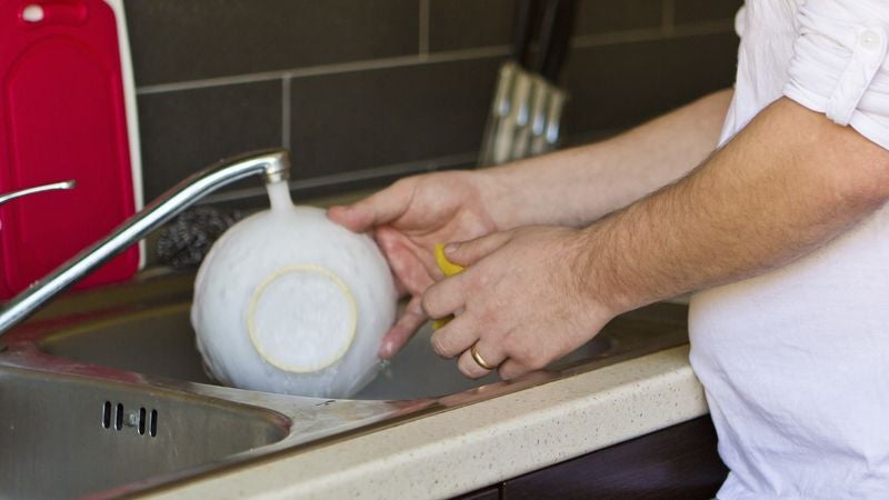 Amount Of Water Man Just Used To Wash Dish To Be Prize Of Hand-To-Hand Combat Match In 2065