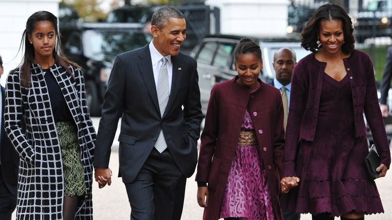 Obamas Decide To Stay In White House Until Daughters Finish High School