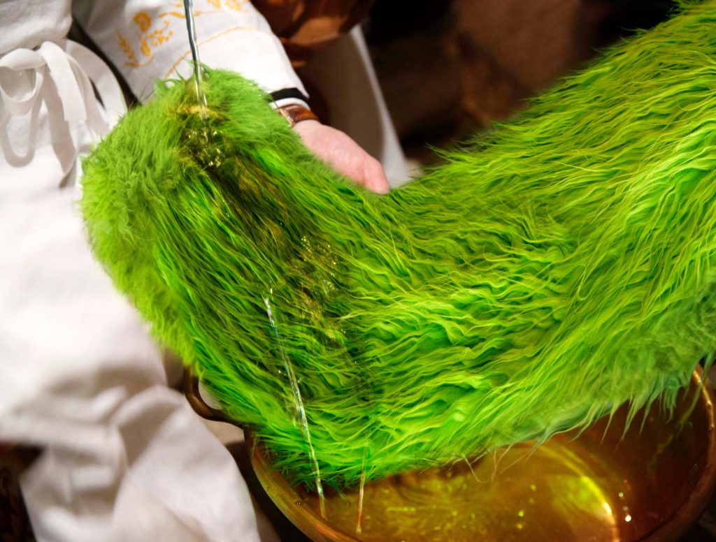 Pope Francis Washes Feet Of Phillie Phanatic