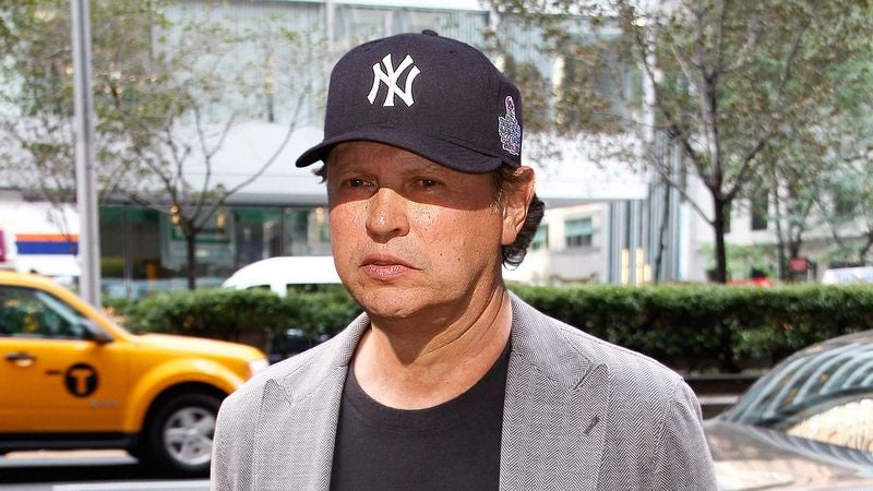 Billy Crystal Tearfully Admits He’s Never Seen, Been To A Yankees Game