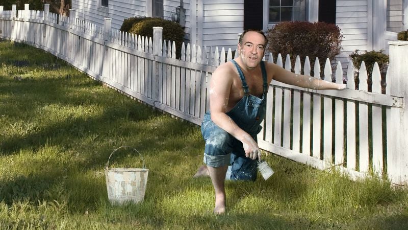 Huckabee Earns Nickel For Presidential Campaign By Painting Old Widow’s Picket Fence