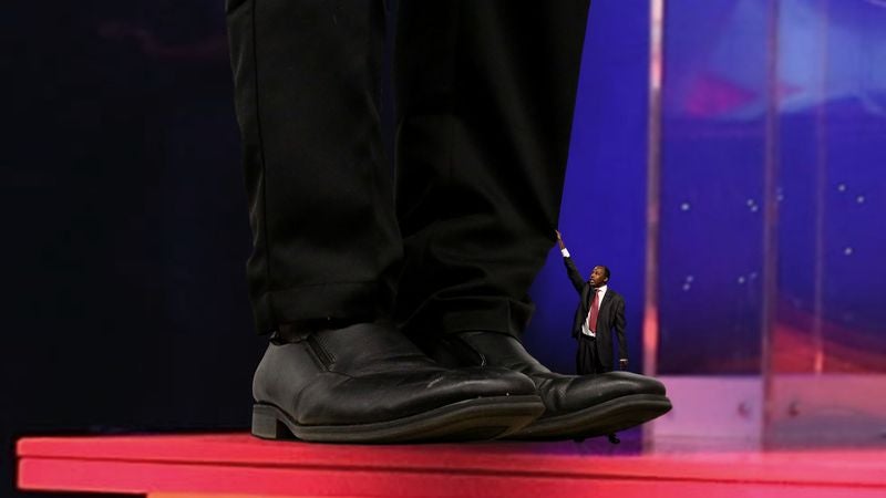 Tiny Ben Carson Tugs At Debate Moderator’s Pant Leg