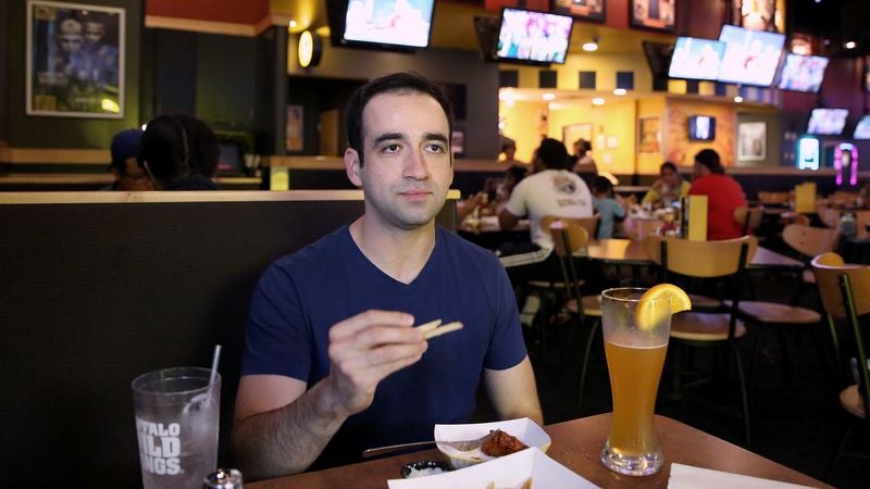 Disappointing Buffalo Wild Wings Not Living Up To Ridicule