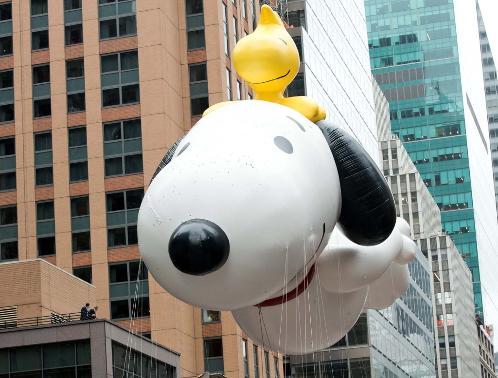 Thousands Of Rats Tumble About Uncontrollably Inside Snoopy Balloon High Above Thanksgiving Day Parade