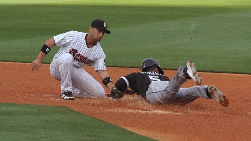 Cuban Immigrant Can’t Believe He Risked Life Coming To America To Play For AA Birmingham Barons