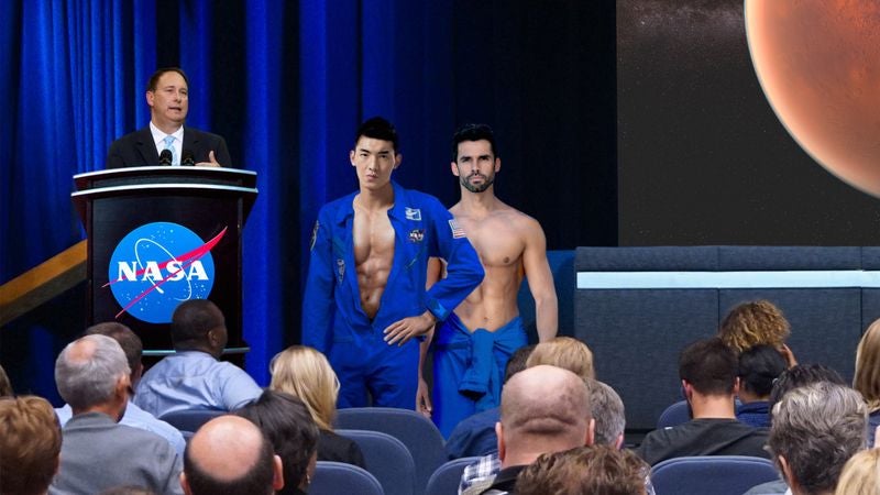 NASA Announces Selection Of Two Hot, Ripped Astronauts For Man-On-Man Mission To Mars