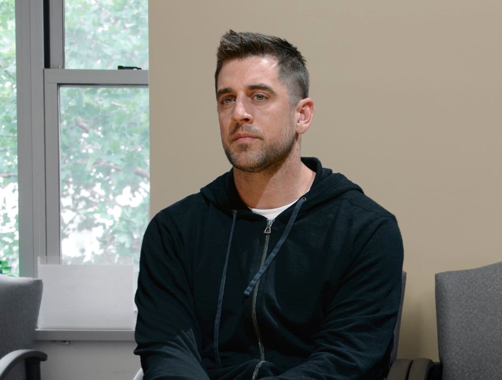 Aaron Rodgers Last Player Left In Hospital Waiting Room