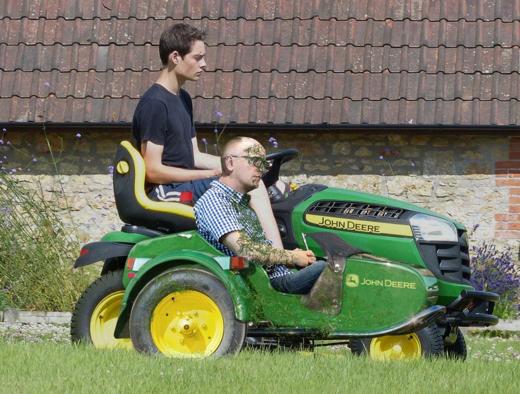 John Deere Unveils New Line Of Lawnmower Sidecars