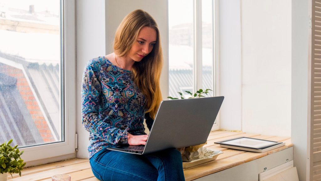 Girlfriend Slowly Becoming Radicalized By New Skin-Care Blog