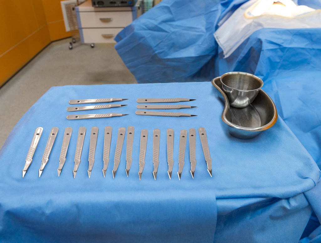 Nurse’s Tray All Scalpels