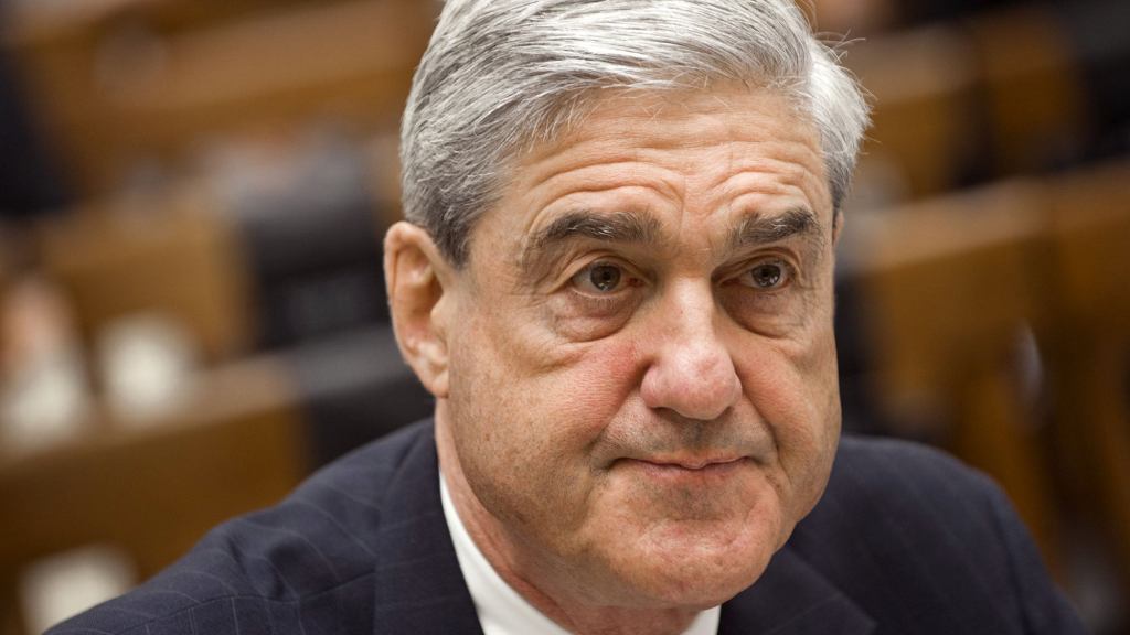 Exhausted Robert Mueller Turns Off Phone To Give Himself Breather From Russia Probe News Over Holiday Break