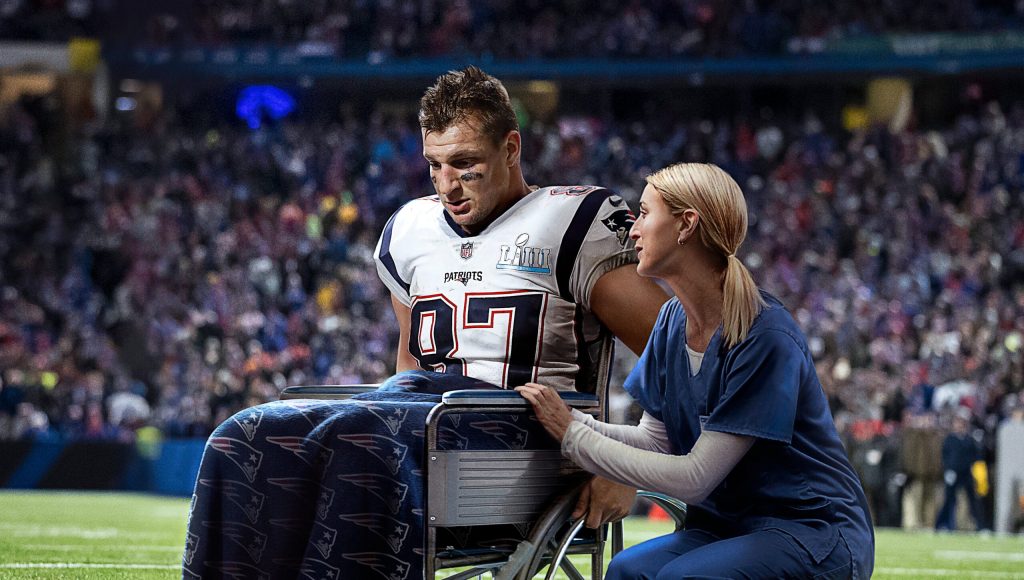 Nurse Tells Wheelchair-Bound, Concussed Rob Gronkowski He’s At The Super Bowl With All His Friends