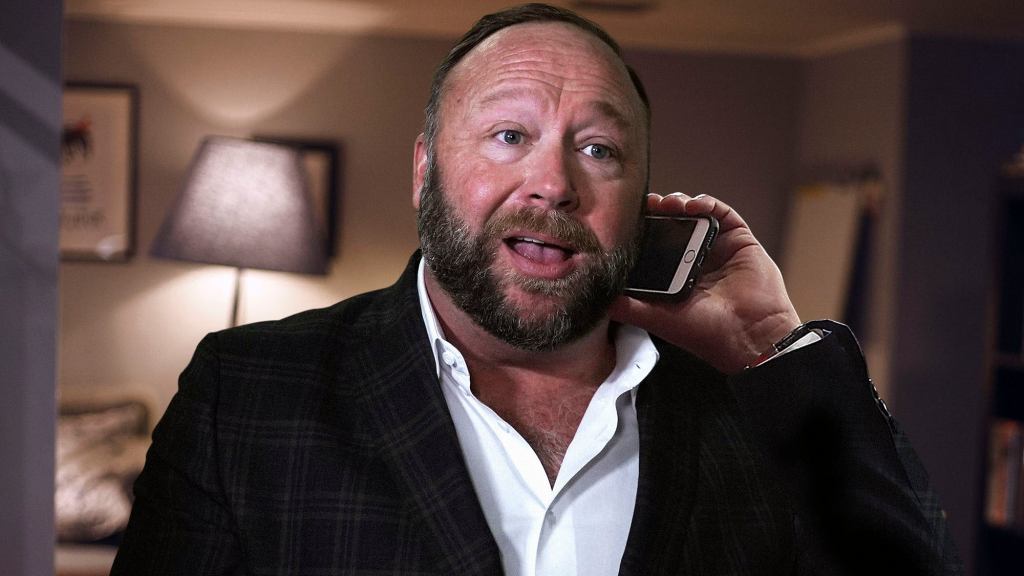 Alex Jones Struggling To Convince Skeptical Police After Witnessing Actual Murder In Neighbor’s Backyard