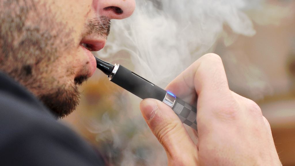 Pros And Cons Of E-Cigarettes