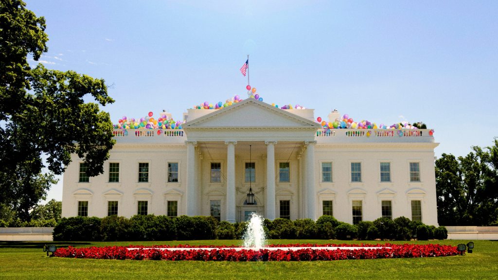 Trump Ties Thousands Of Balloons To White House Roof In Attempt To Sail Away From Impeachment Inquiry