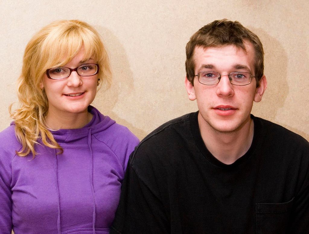 Couple Decide They’re Better Off As Siblings