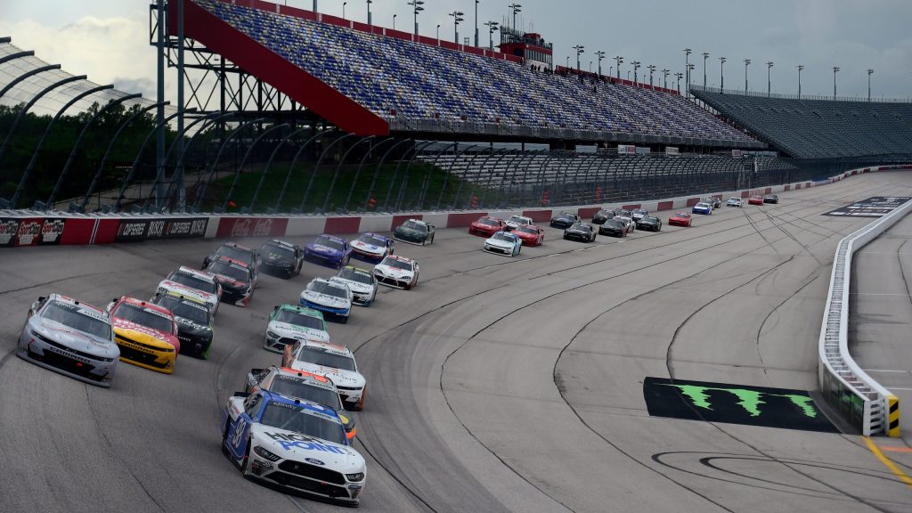 South Secedes From NASCAR Following Confederate Flag Ban