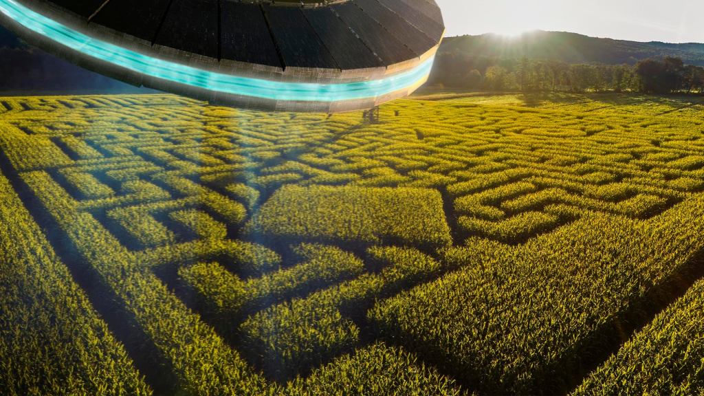 Festive Corn Maze Misread By Aliens As Declaration Of Intergalactic War