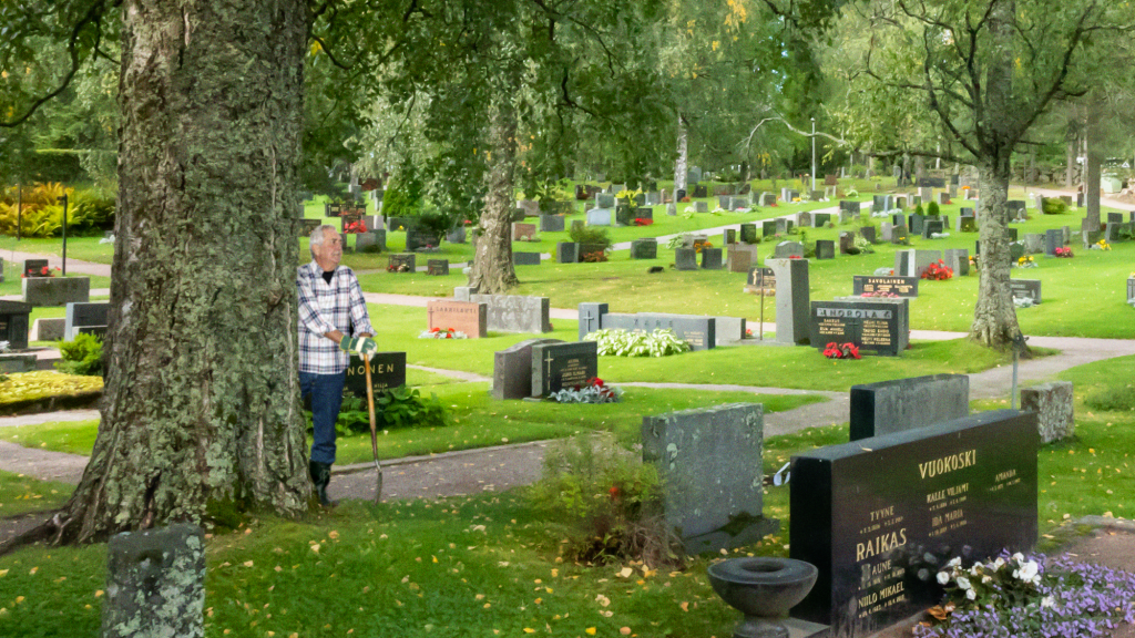 Gravedigger Quietly Hangs Out On Periphery Of Funeral To See If Anybody Compliments The Hole