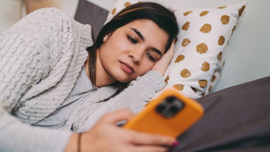 Teen Wondering Whether Boyfriend Even Loves Her If He Unwilling To Exploit Relationship For TikTok