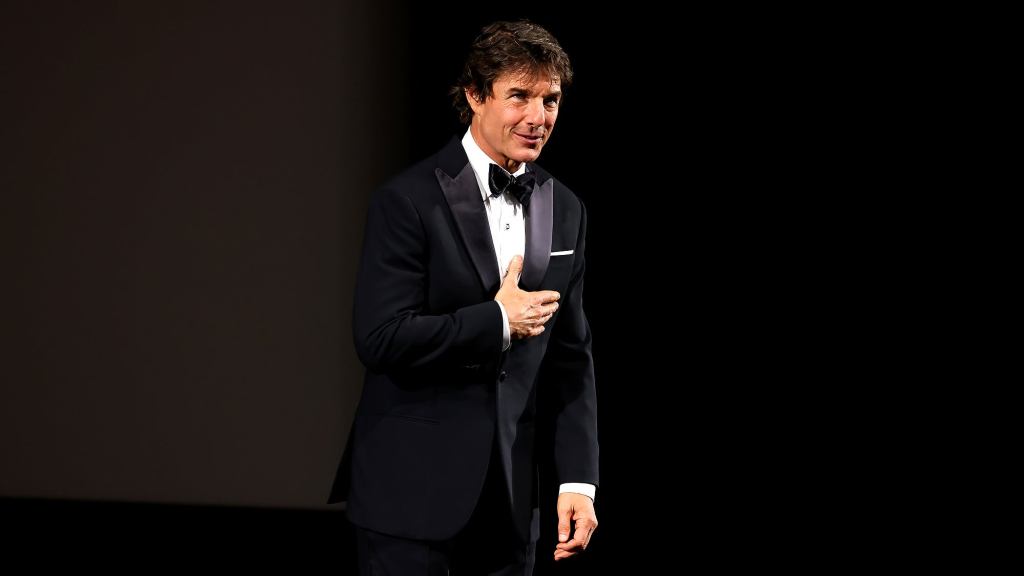 Tom Cruise Receives Standing Ovation For Entering Cannes With Cartwheel