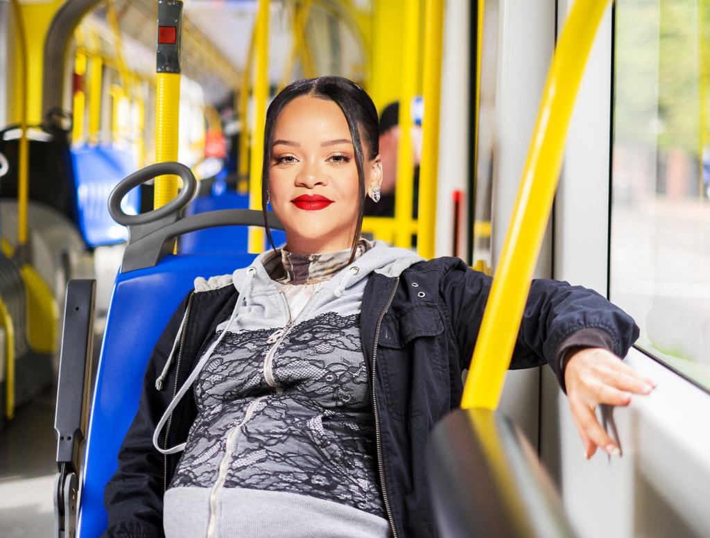 Rihanna Loves Using Pregnancy As Excuse To Take Good Seats On Bus