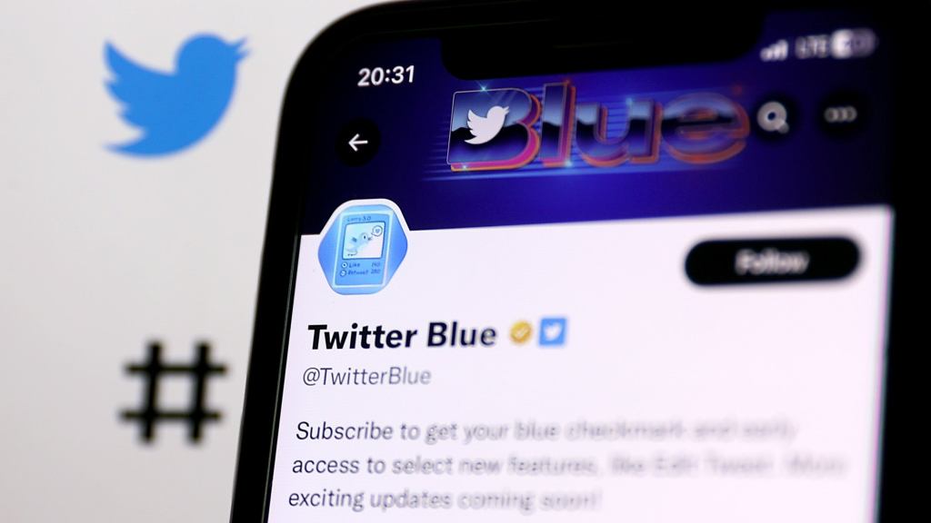 Verified Twitter Users React To Losing Their Blue Check